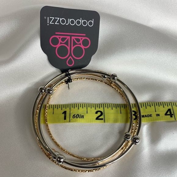 Paparazzi Bracelet / Stellar Orbit / Multi - Picture 4 of 5